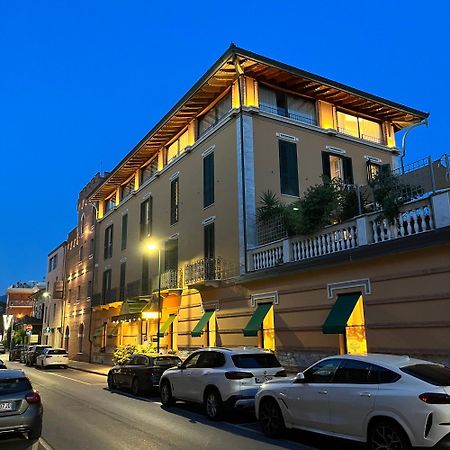 Hotel Regina Форте-деи-Марми Экстерьер фото