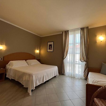 Hotel Regina Форте-деи-Марми Экстерьер фото