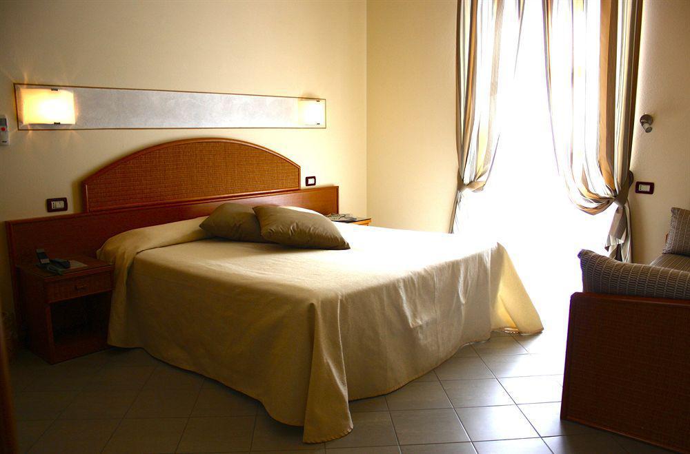 Hotel Regina Форте-деи-Марми Экстерьер фото