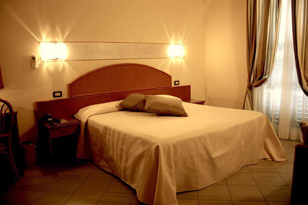 Hotel Regina Форте-деи-Марми Экстерьер фото