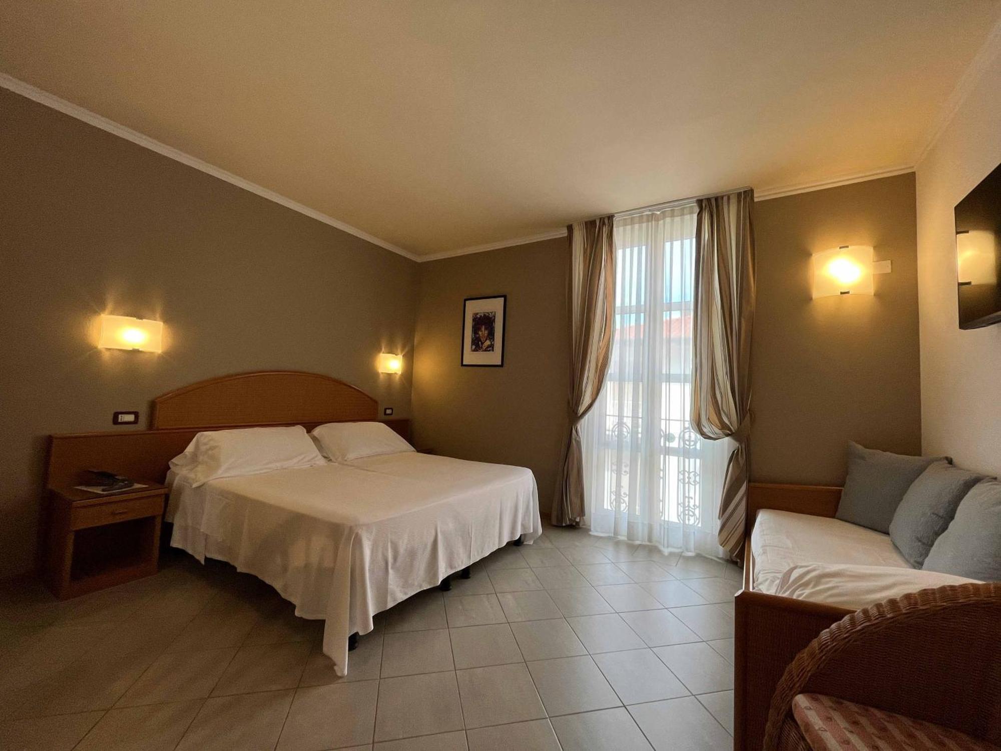 Hotel Regina Форте-деи-Марми Экстерьер фото